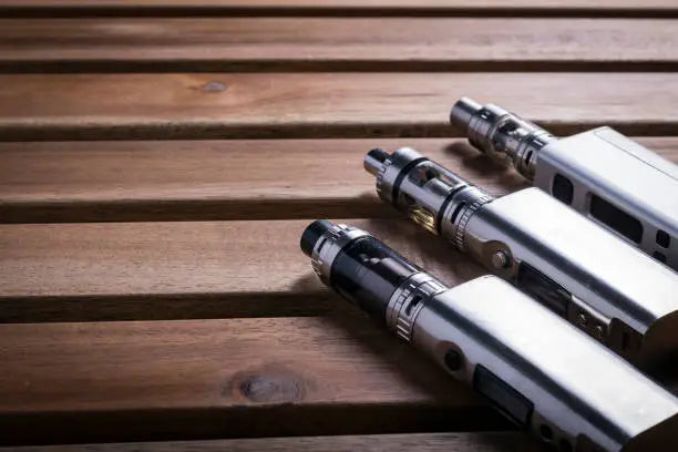 Revelando el futuro de la inhalación: bolígrafos HHC Vape